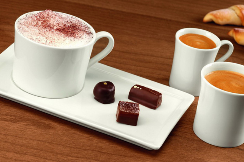 Sous tasse rectangulaire ivoire porcelaine vitrifiée 24 cm Allspice Rak